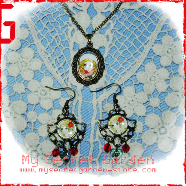 Macoto Takahashi 高橋真琴 anime artwork Cabochon Bronze Necklace